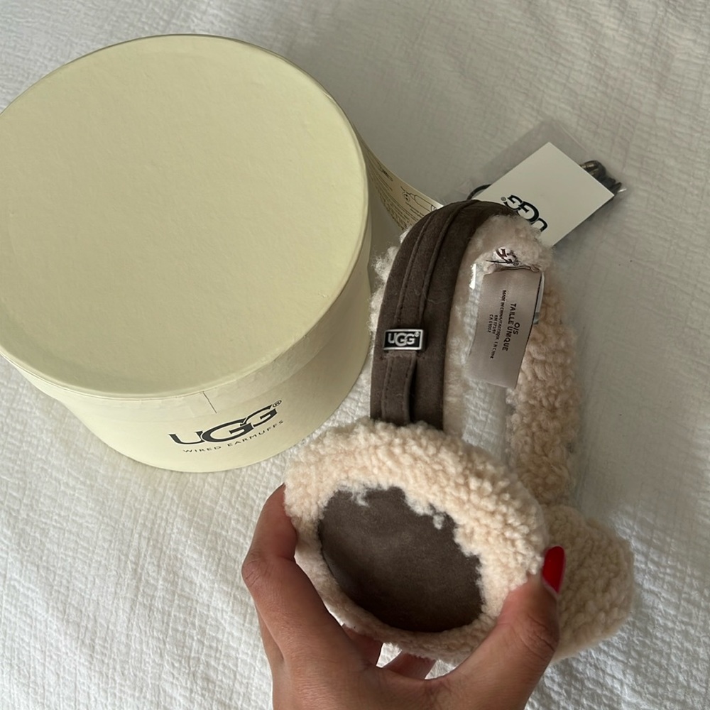 UGG wired earmuffs